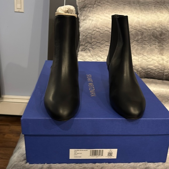 Stuart Weitzman Bootie - Brand New - Picture 1 of 4